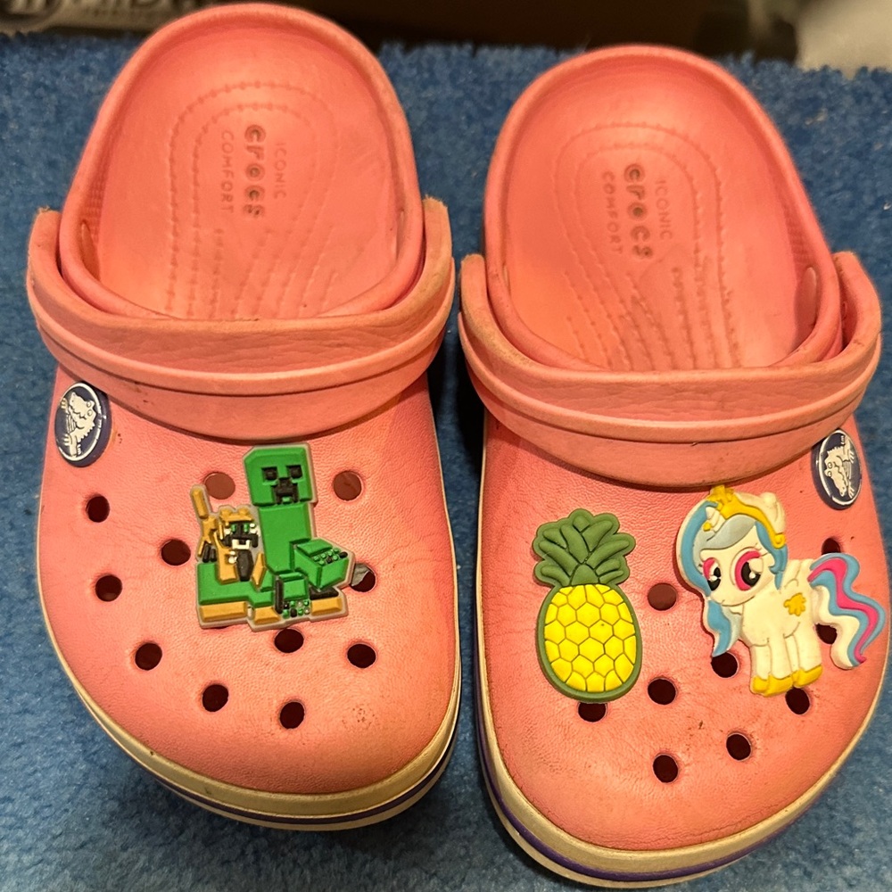 CROCS Kids Pink Slippers with Fun Charms